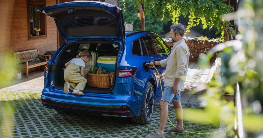 Are Plug-in Hybrids the Best of Both Worlds or Just a Compromise?